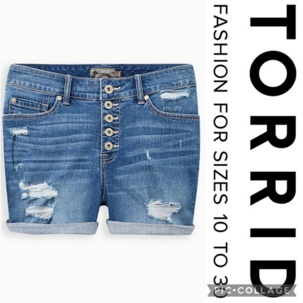 Torrid 24 Mid Rise Shortie Short — Vintage Stretch Medium Wash